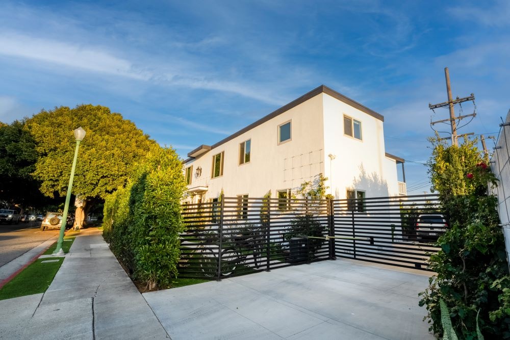 Santa Monica Apartments